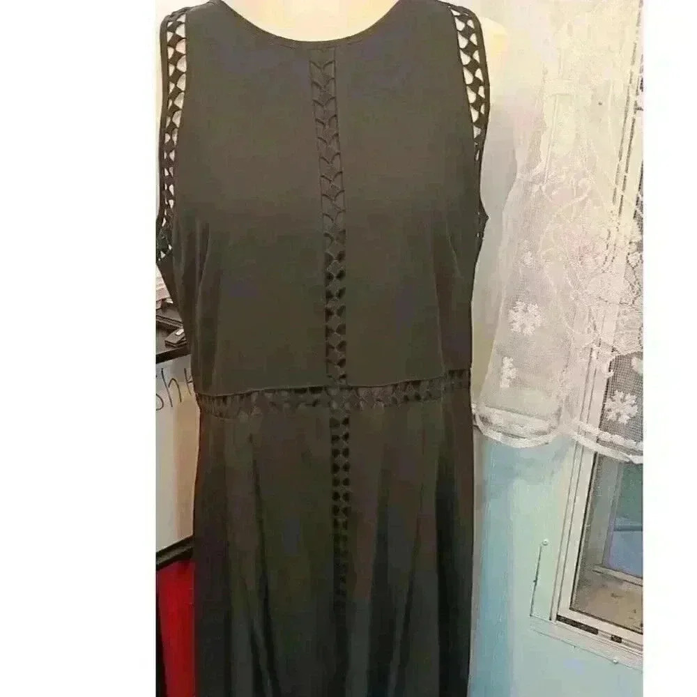 Ann Taylor‎ Petite 14P Womens Dress A-Line Black High Neck Sleeveless Basic